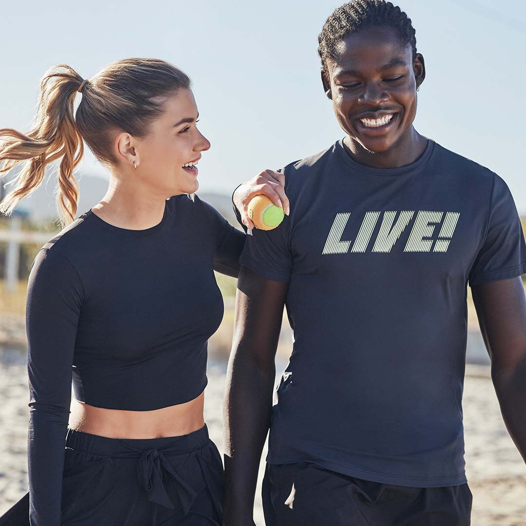 Blusa Com Proteção Solar — Por Que Usar No Verão?